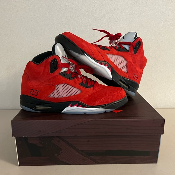 Air Jordan 5 Retro 'Raging Bull' 2021 size 11 mens - Picture 7 of 9